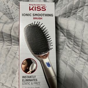 Kiss Ionic Smoothing Brush
